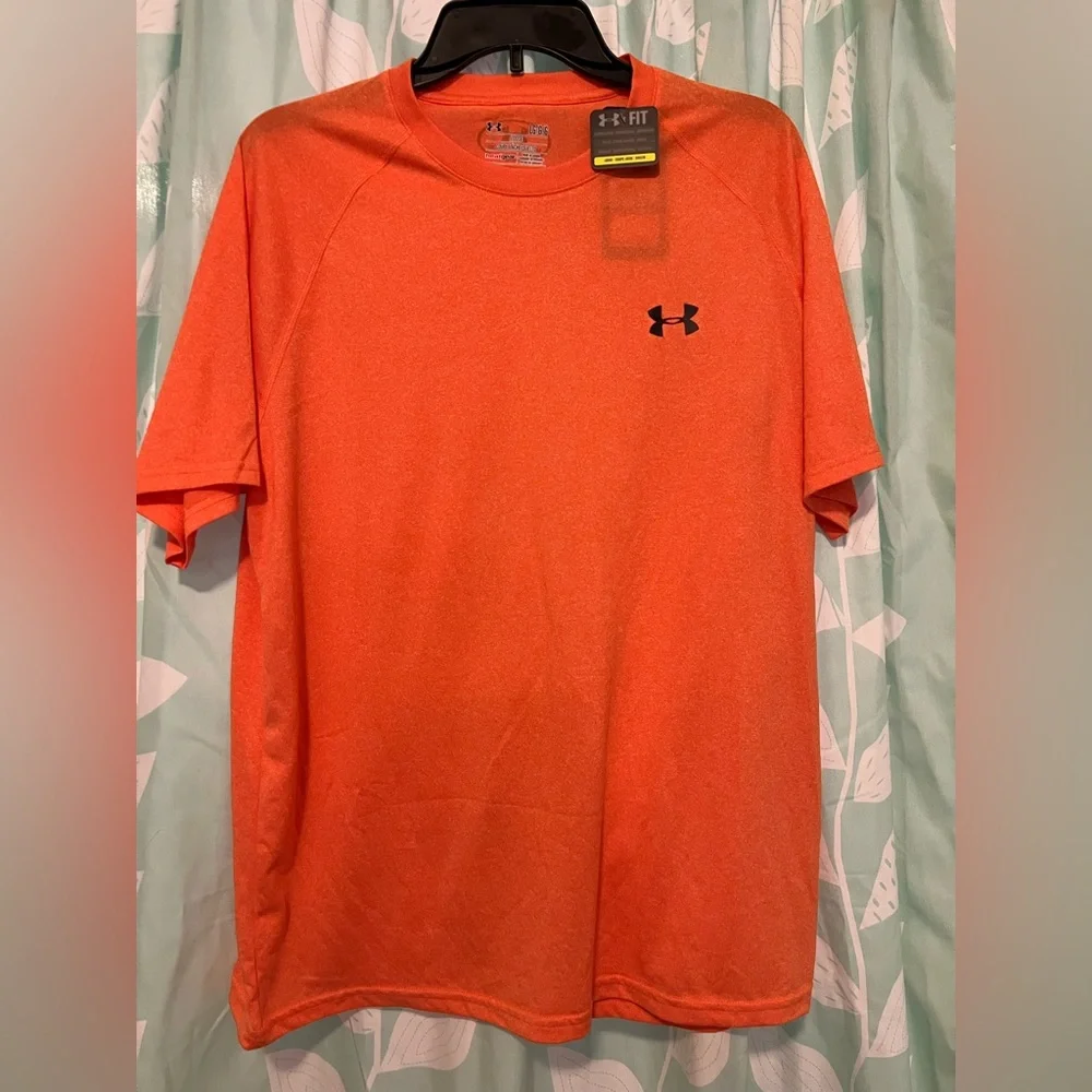 Mens Under Armor Short sleeve size large NWT - Picture 1 of 2